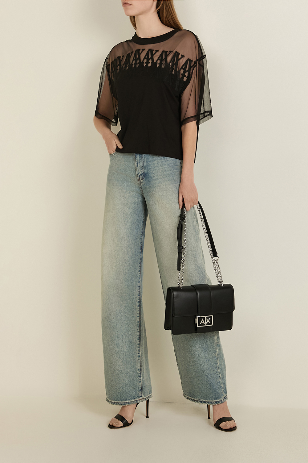 חולצת טי חצי-שקופה